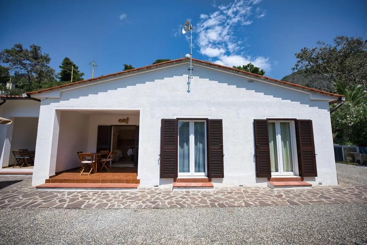 Holiday home Alloggi Del Mirto A Morcone - Goelba Capoliveri